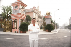 黄志明灵敏地抓住了这个